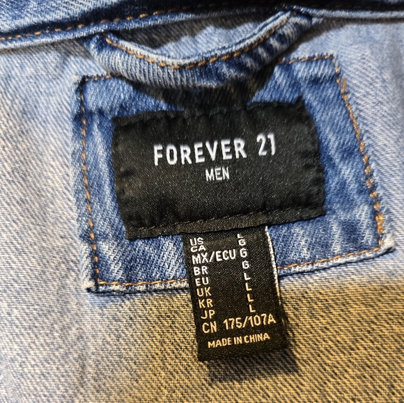 💙🩵🩷Upcycled REYN SPOONER "Lahaina Sailor" Quilted *Multi-color* Denim Jacket - Picture 4 of 4